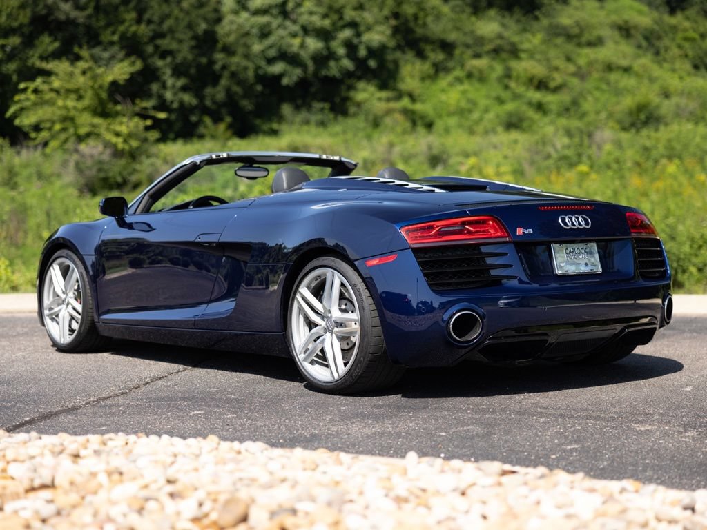 Used 2014 Audi R8 V8 w/ Convenience Package AWD/4WD image 4