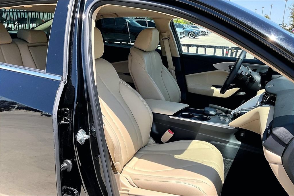 Used 2023 Acura TLX FWD image 9