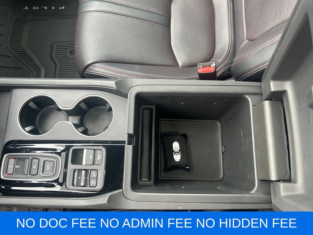 Used 2025 Honda Pilot Black Edition image 29