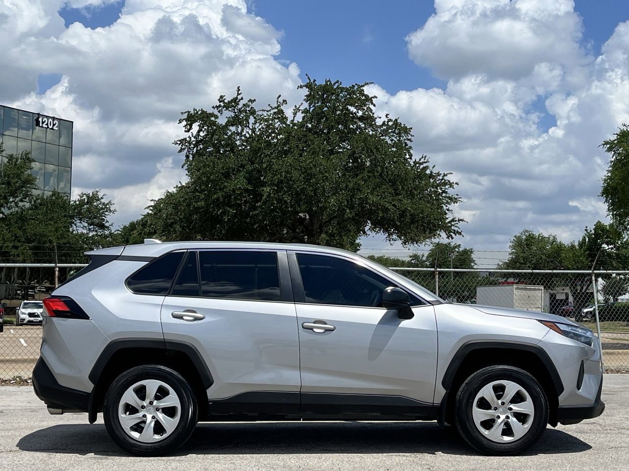 Used 2023 Toyota RAV4 LE FWD image 3