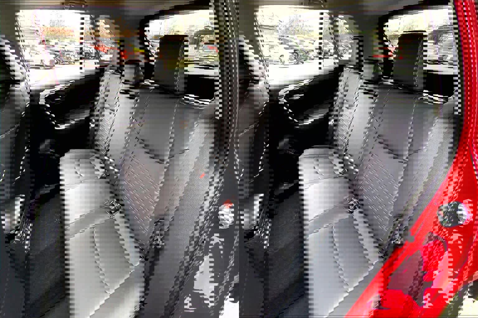 Used 2025 Toyota RAV4 XLE Premium image 21