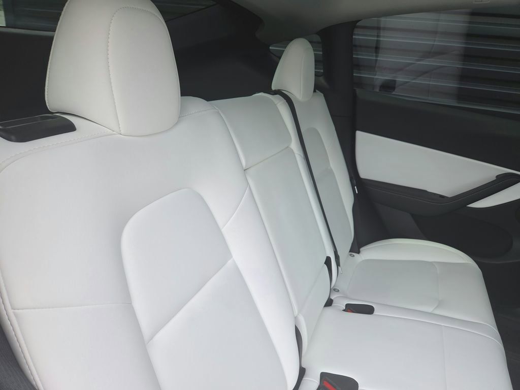 Used 2022 Tesla Model Y Performance AWD/4WD image 20