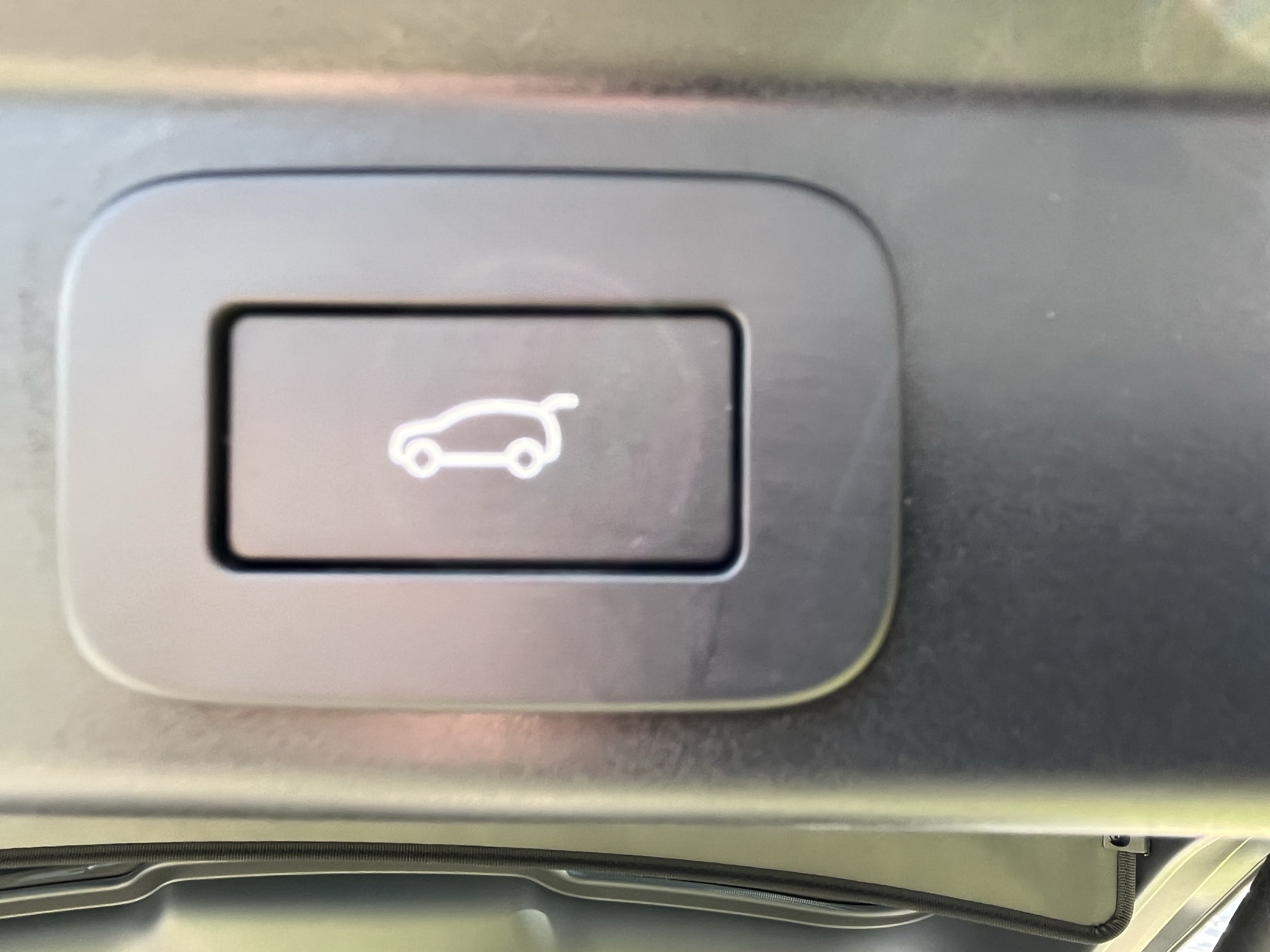 Certified 2025 Land Rover Range Rover Sport SE AWD/4WD image 38