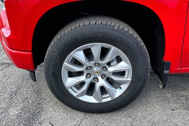 New 2026 Chevrolet Silverado 1500 Custom w/ LPO, Dark Essentials Package image 12