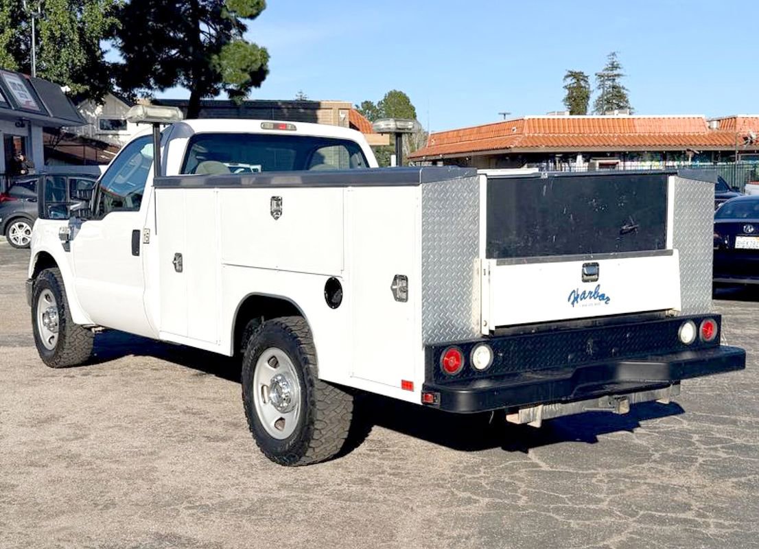 Used 2008 Ford F350 XL image 4