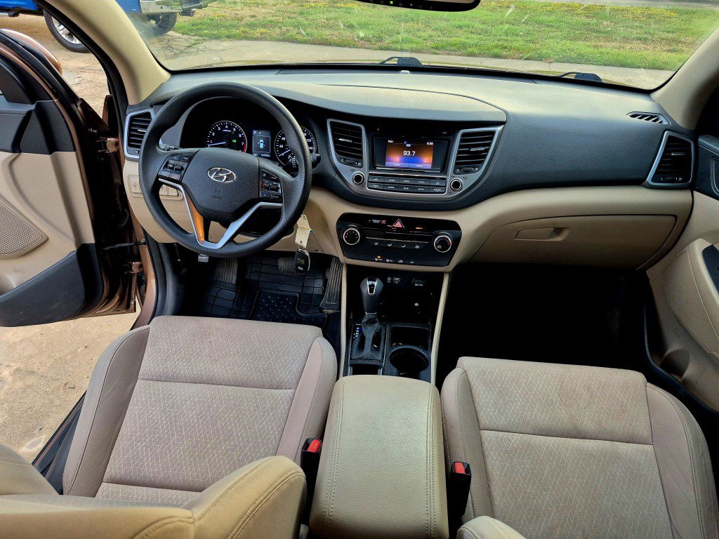 Used 2016 Hyundai Tucson SE w/ Option Group 02 image 7