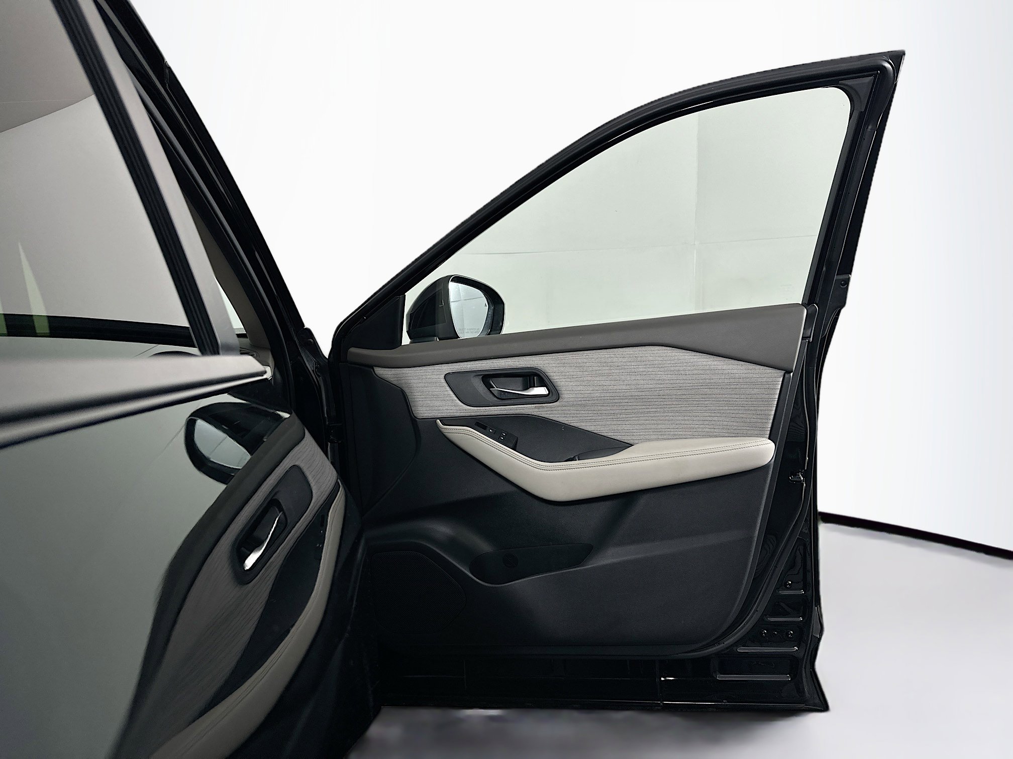 Used 2023 Nissan Rogue SV AWD/4WD image 31