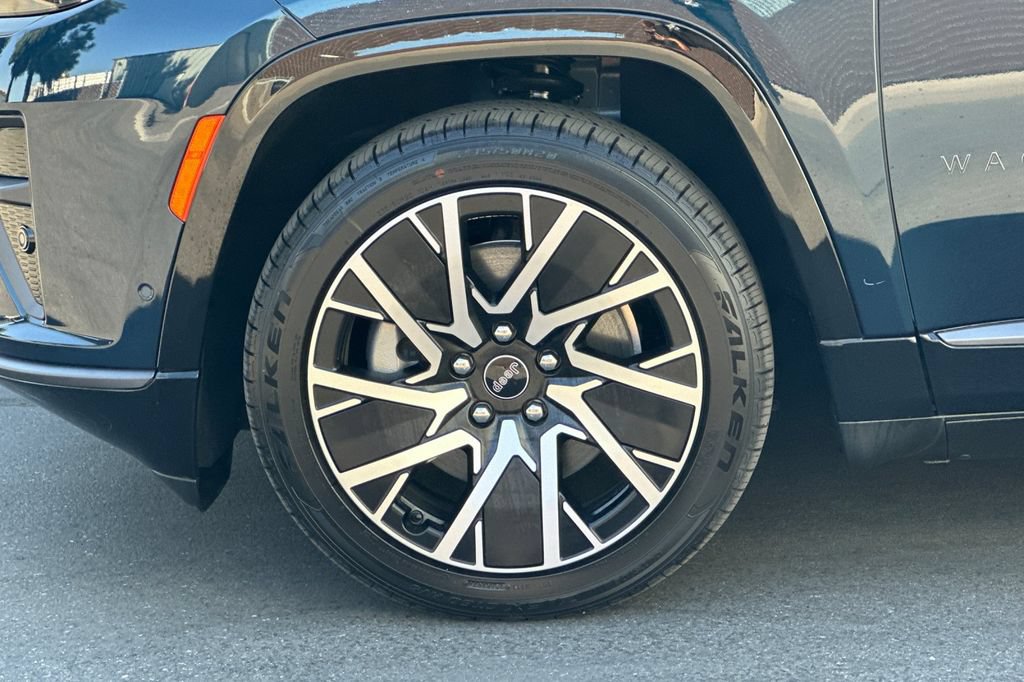 New 2025 Jeep Wagoneer S Limited AWD/4WD image 24