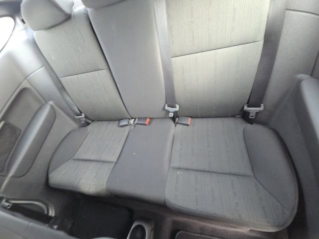 Used 2010 Ford Focus SE FWD image 20