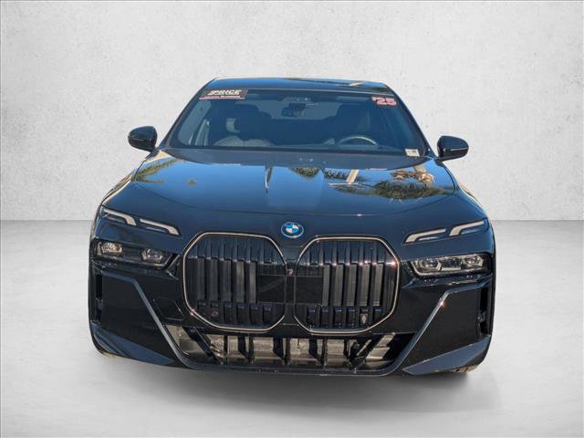 Used 2025 BMW i7 xDrive60 video 2