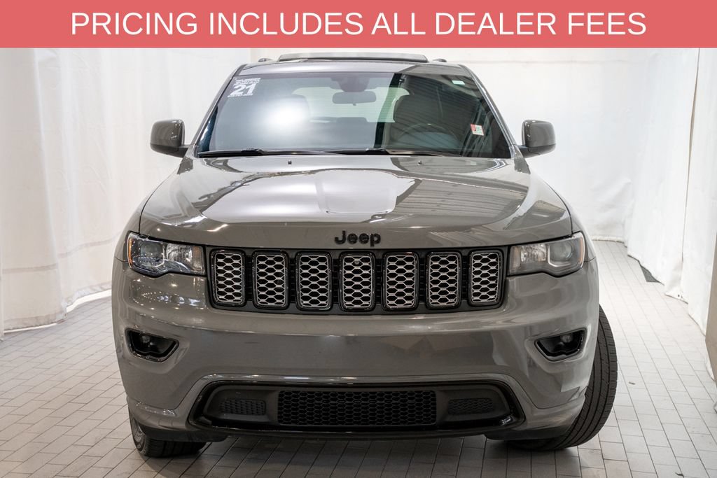 Used 2021 Jeep Grand Cherokee Laredo X AWD/4WD image 2