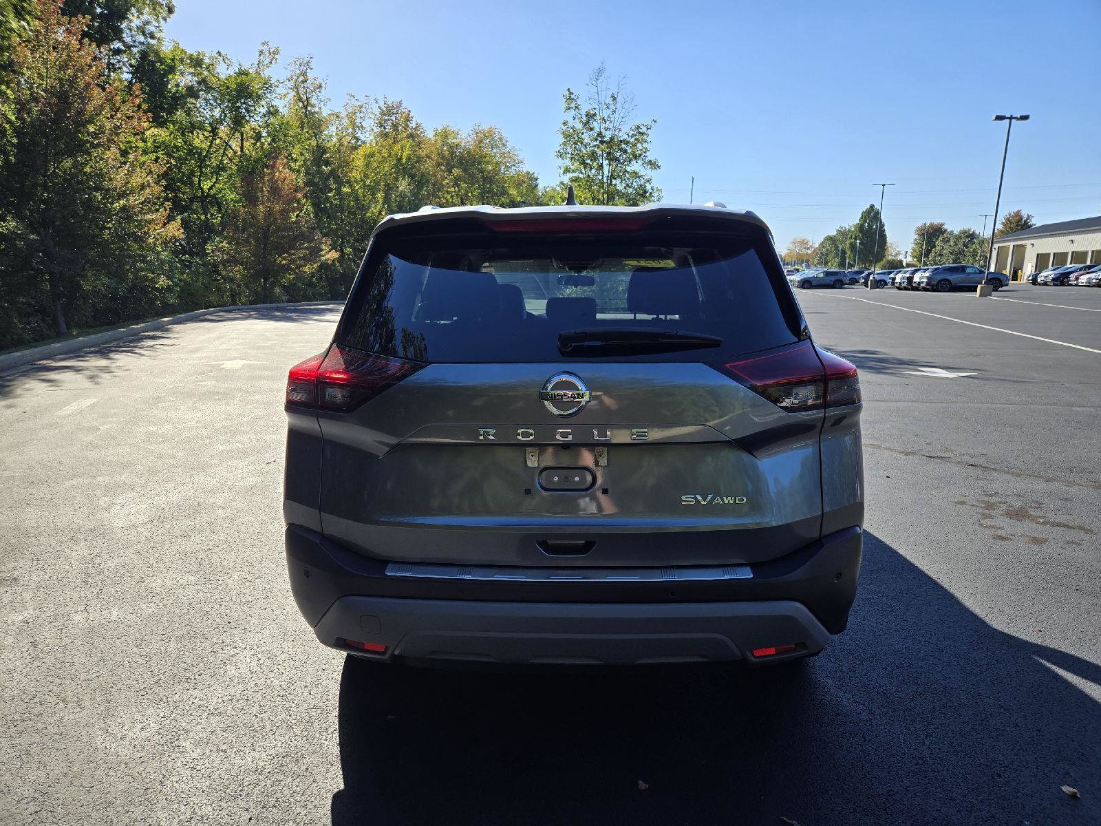 Used 2021 Nissan Rogue SV w/ Premium Package AWD/4WD image 8