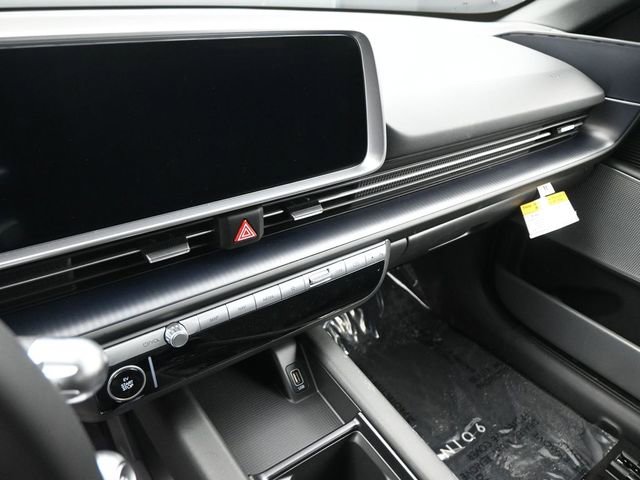 Used 2025 Hyundai Ioniq 6 SE RWD image 18