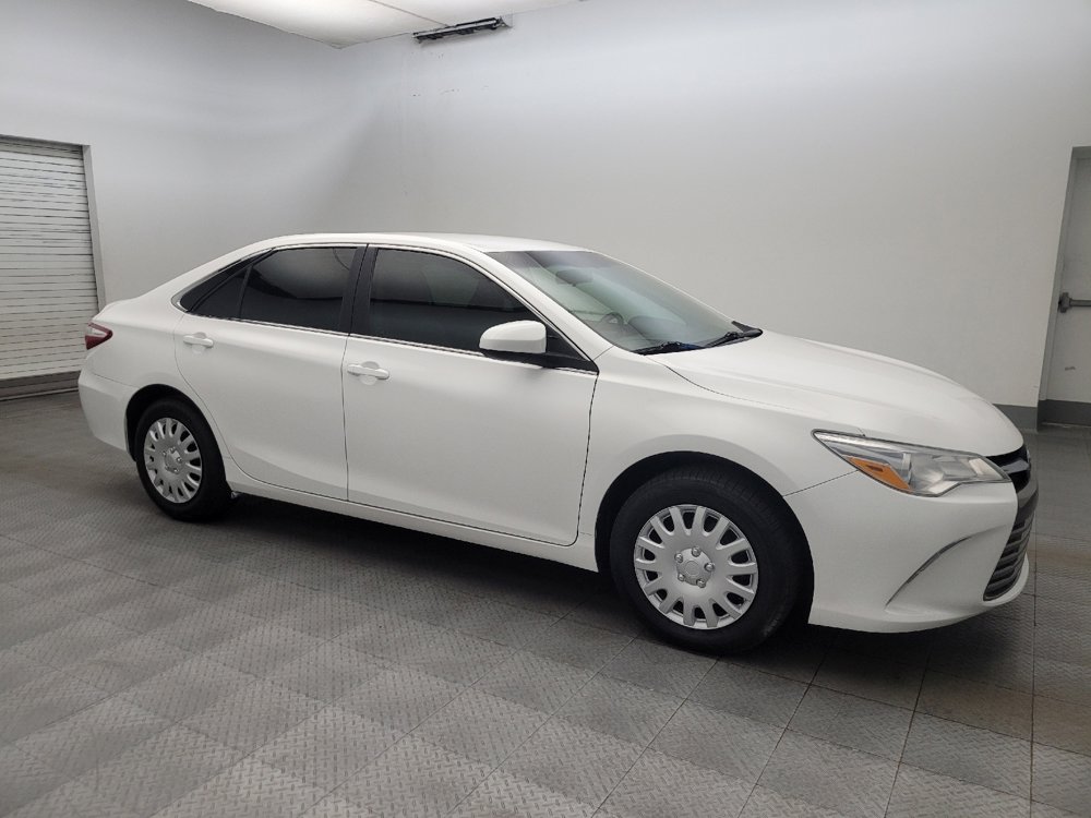 Used 2017 Toyota Camry LE FWD image 11