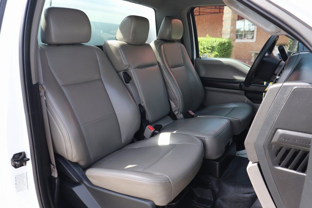 Used 2017 Ford F550 2WD Regular Cab Super Duty image 29