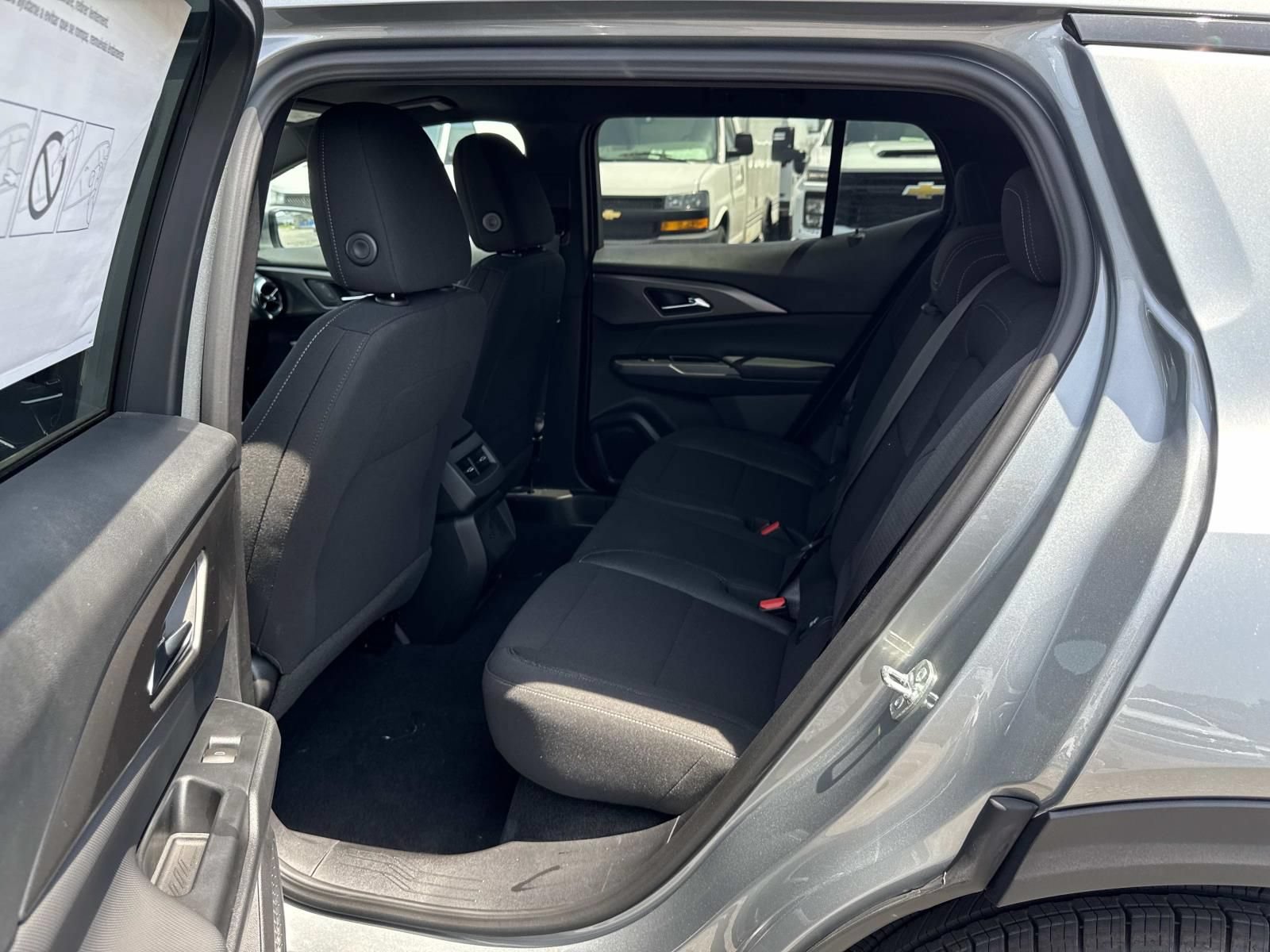 New 2026 Chevrolet Equinox EV LT w/ Comfort Package AWD/4WD image 18