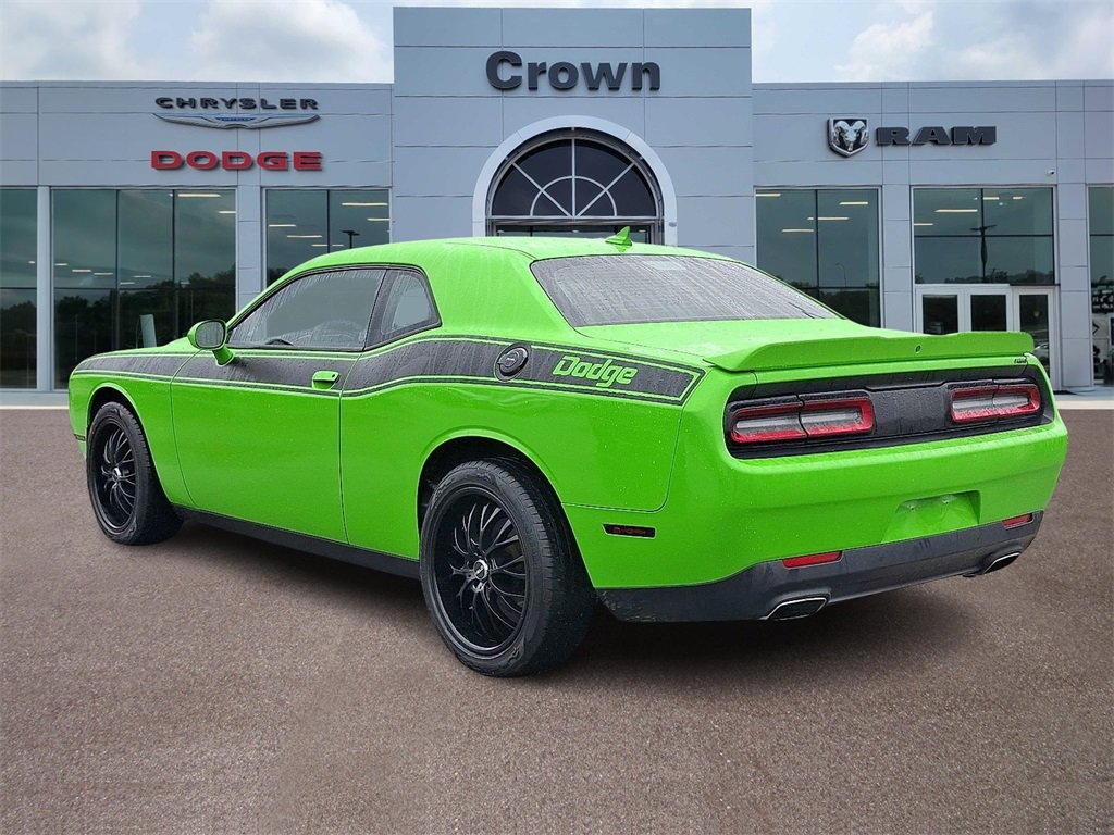 Used 2017 Dodge Challenger GT image 4