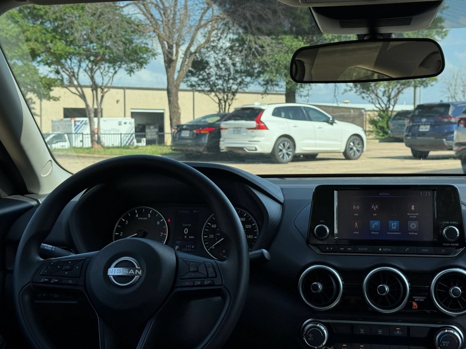 Used 2025 Nissan Sentra S FWD image 34