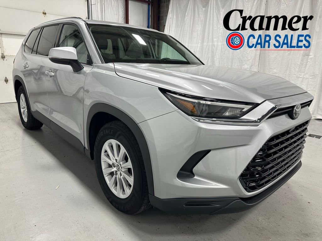 Used 2025 Toyota Grand Highlander AWD image 1