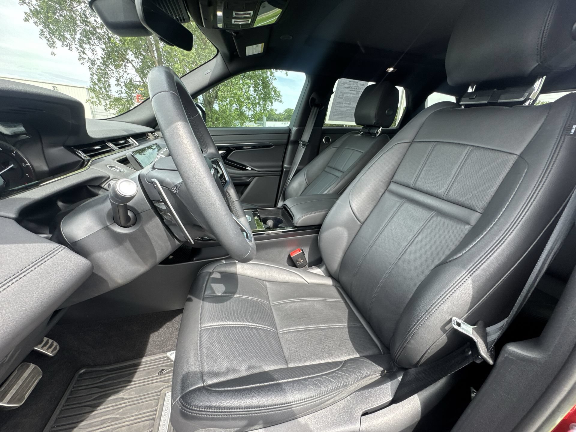 Used 2023 Land Rover Range Rover Evoque R-Dynamic SE AWD/4WD image 11