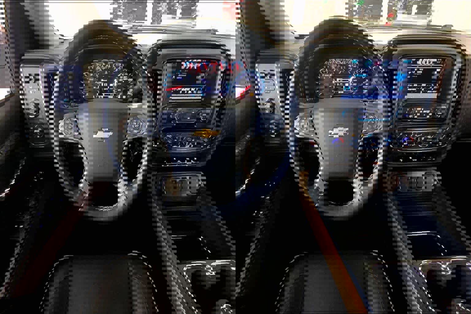 Used 2018 Chevrolet Silverado 1500 High Country image 5