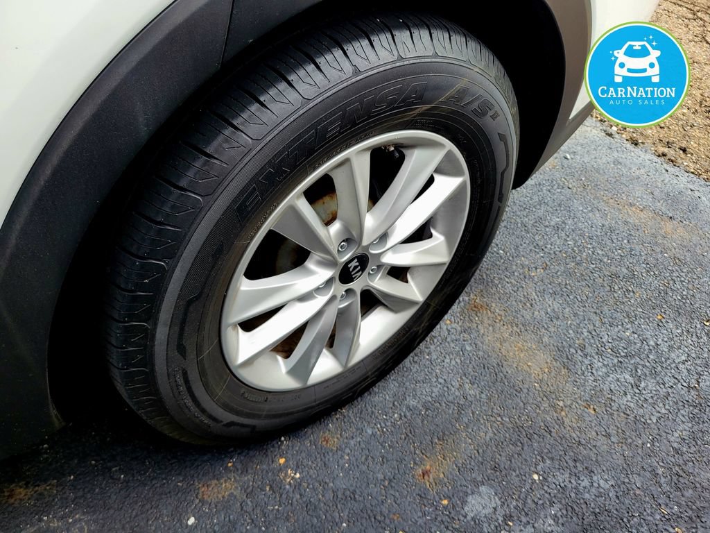 Used 2019 Kia Sorento AWD V6 image 30