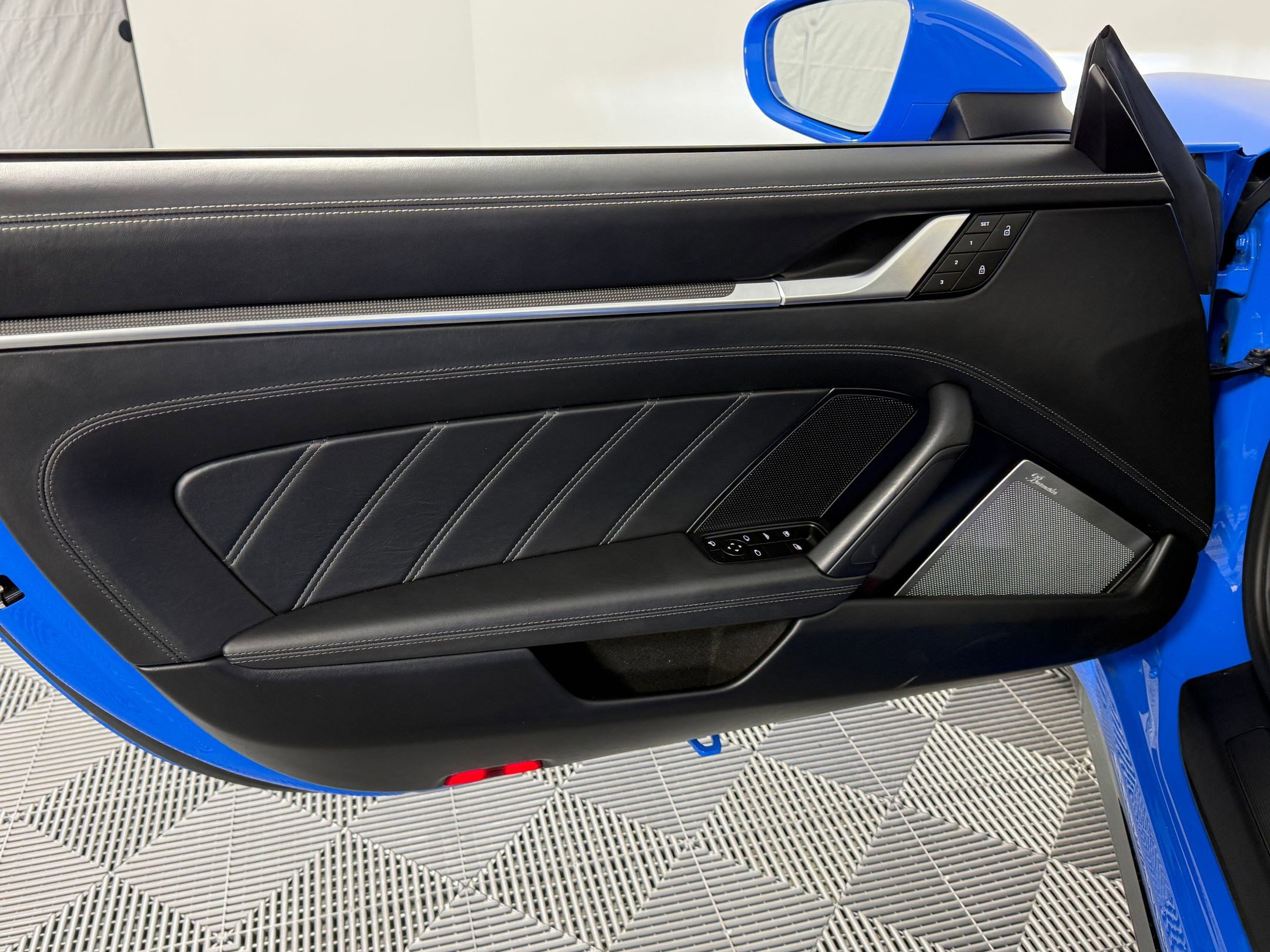 Certified 2022 Porsche 911 Turbo image 14