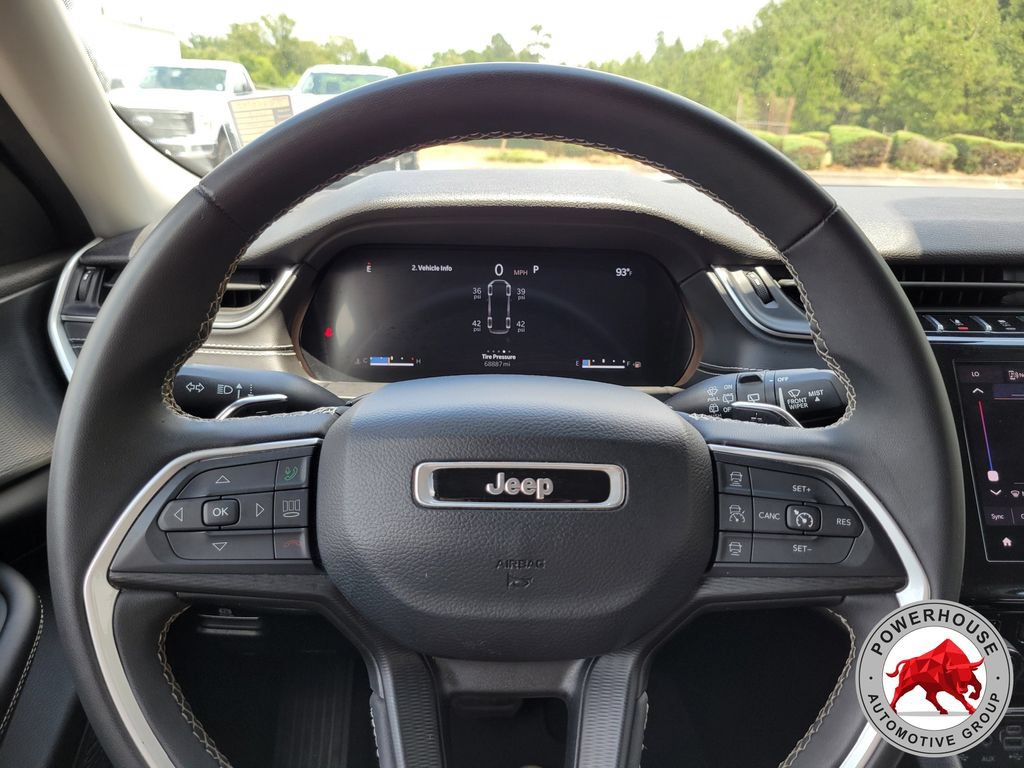 Used 2023 Jeep Grand Cherokee L Laredo AWD/4WD image 33