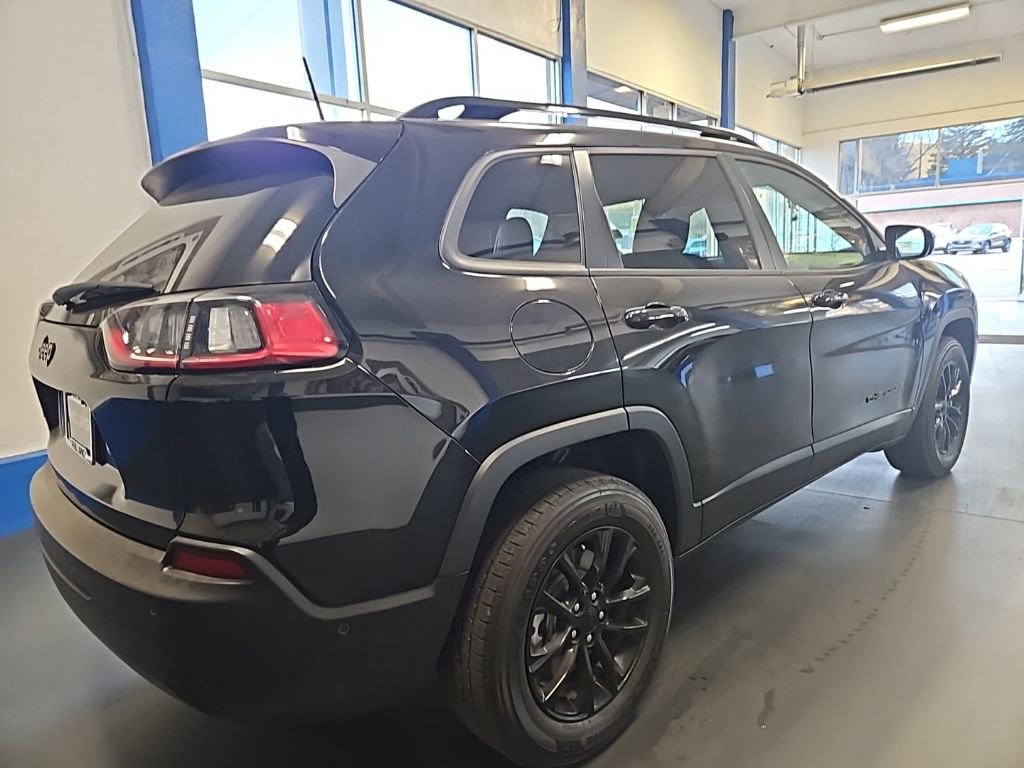 Used 2023 Jeep Cherokee Altitude Lux image 6