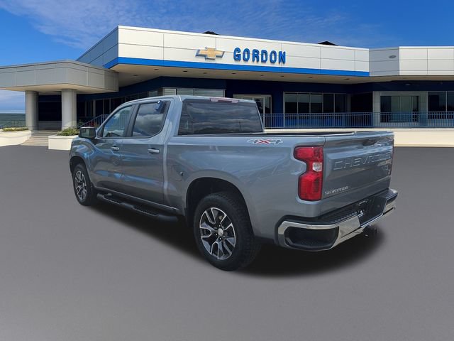 Used 2024 Chevrolet Silverado 1500 LT AWD/4WD image 3