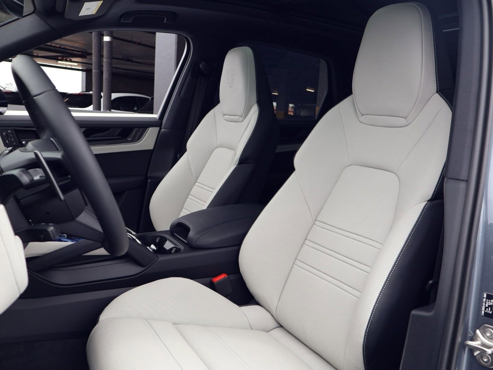 New 2026 Porsche Cayenne E-Hybrid AWD/4WD image 5