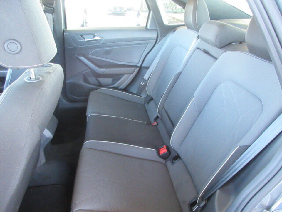 Used 2025 Volkswagen Jetta Sport image 26