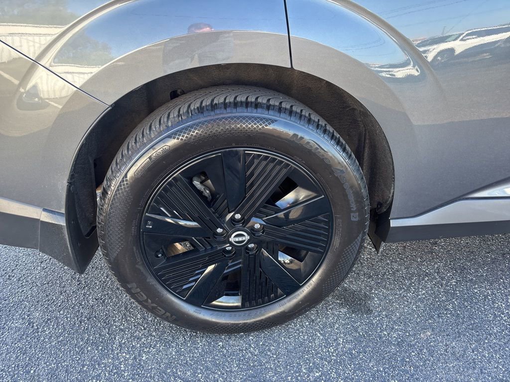 Used 2025 Nissan Murano SV image 11