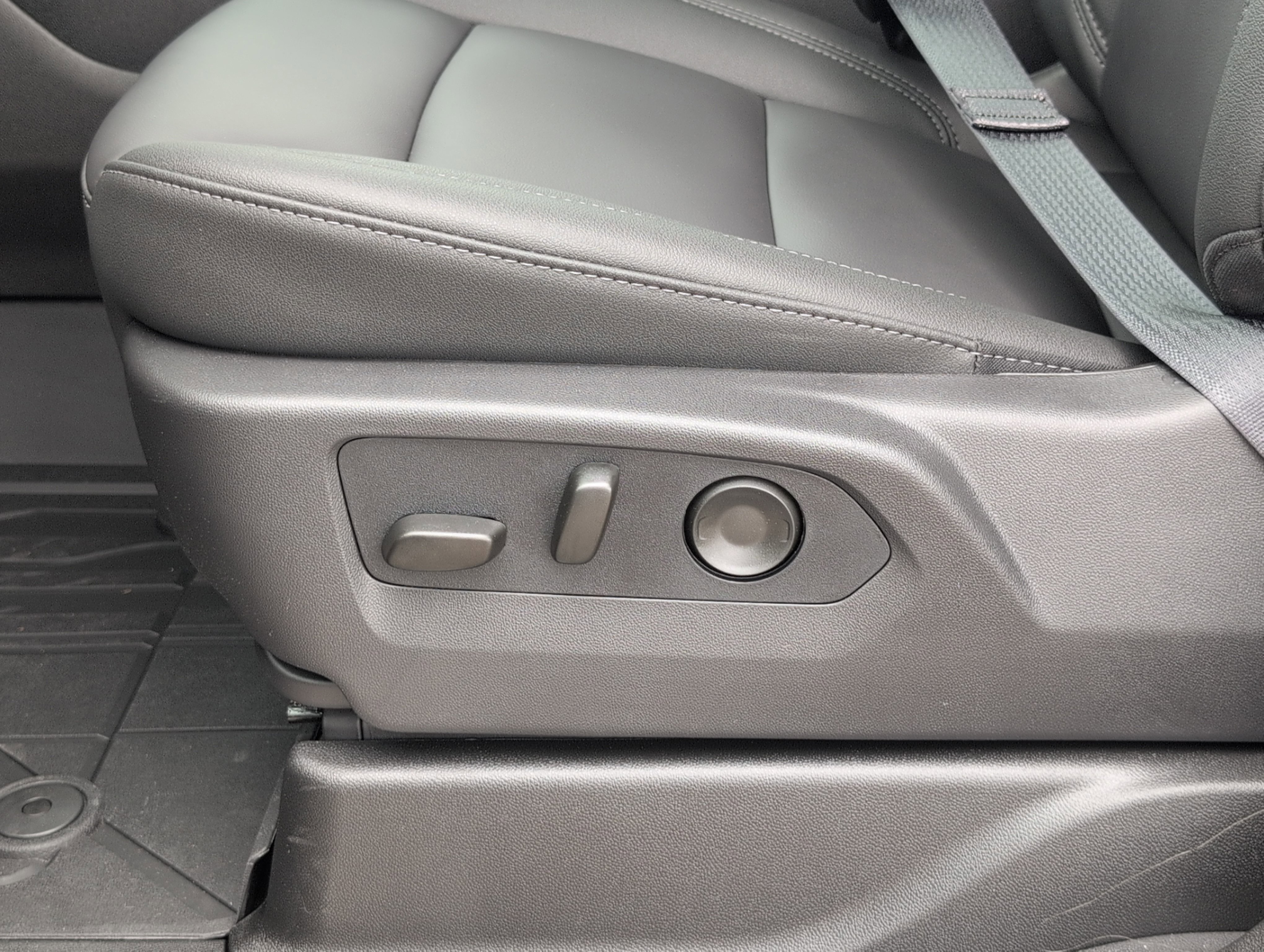 New 2026 Chevrolet Tahoe LT image 15