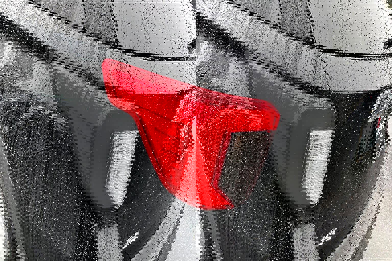 Used 2020 Ford Explorer XLT w/ Equipment Group 202A image 27