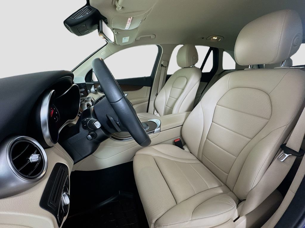 Used 2022 Mercedes-Benz GLC 300 GLC 300 image 12