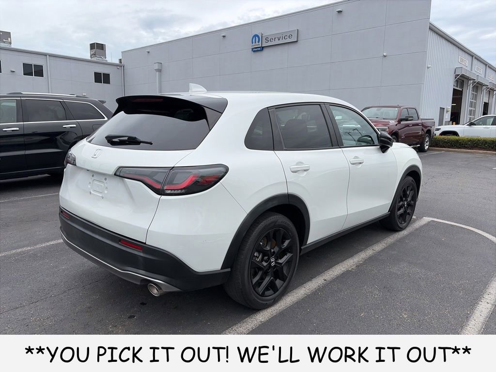 Used 2023 Honda HR-V Sport image 6