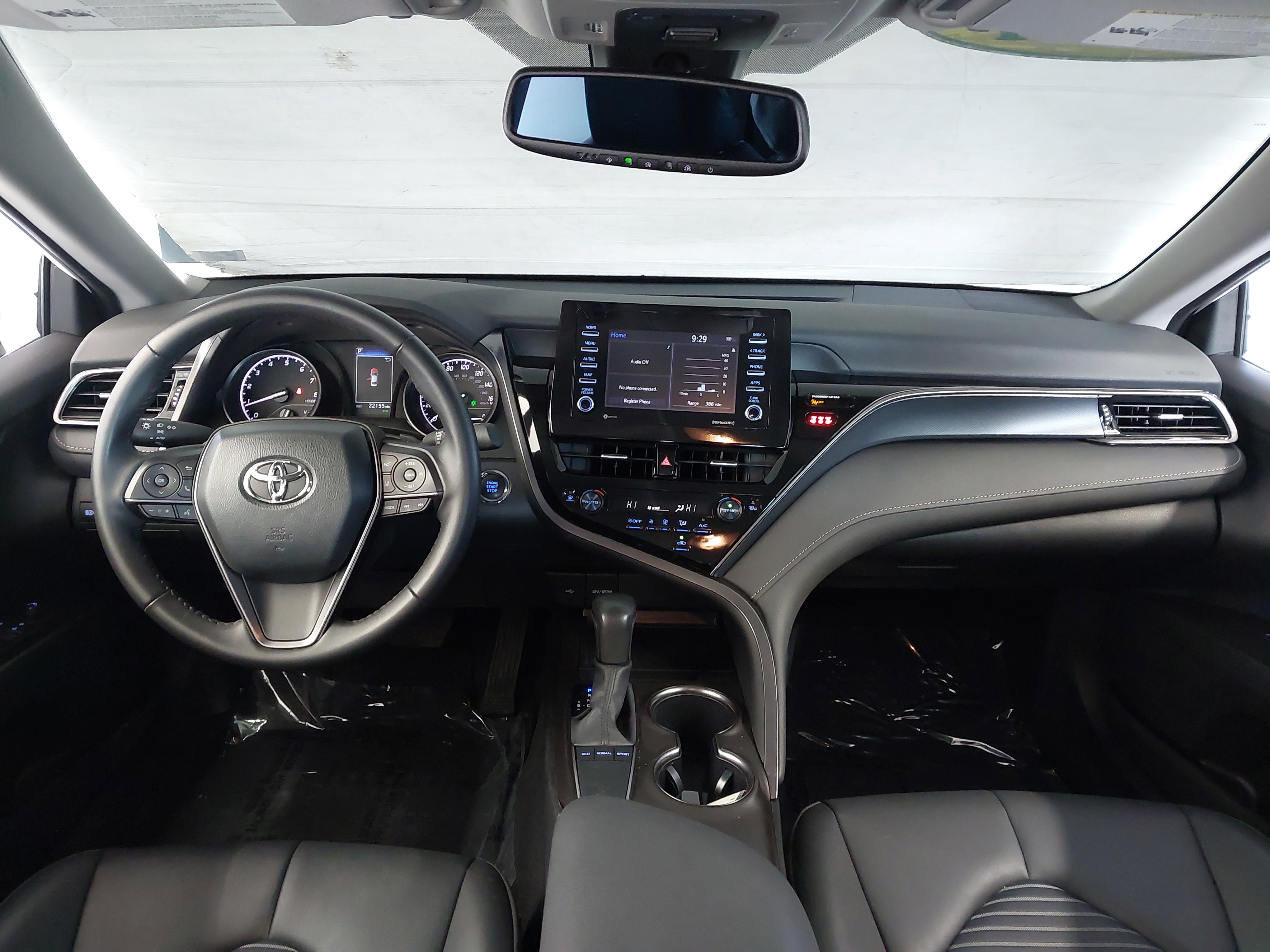 Used 2024 Toyota Camry SE image 5