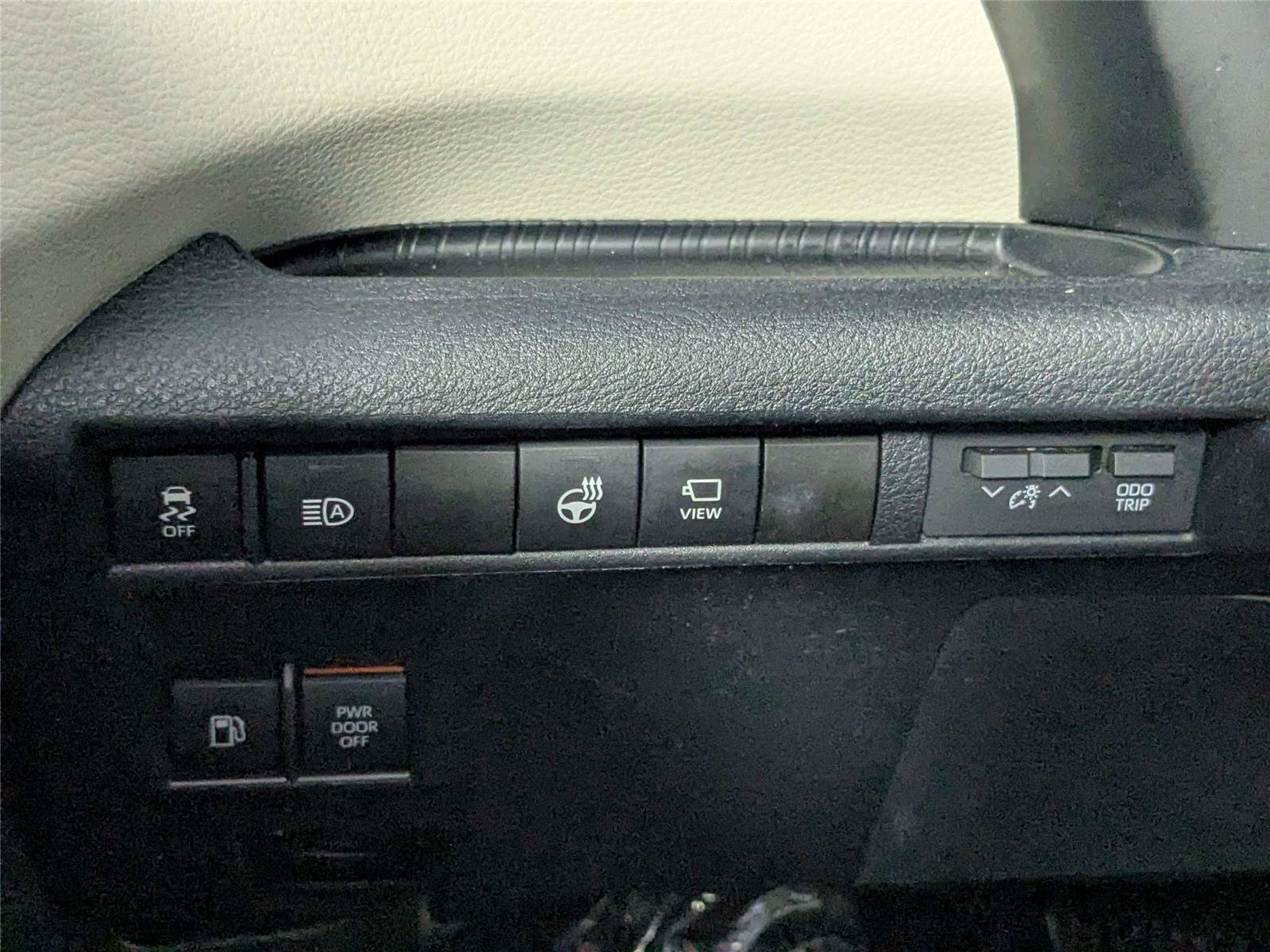 Certified 2022 Toyota Sienna Platinum FWD image 17