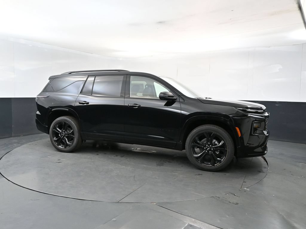 New 2027 Chevrolet Traverse RS w/ LPO, Floor Liner Package AWD/4WD image 7