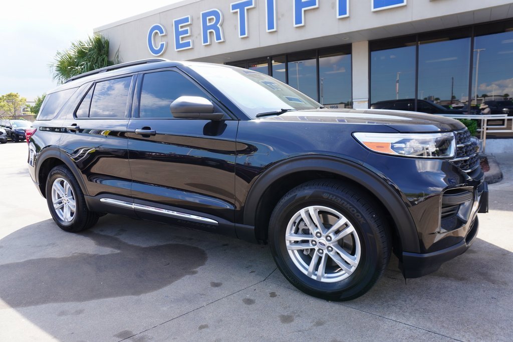 Used 2024 Ford Explorer XLT video 1