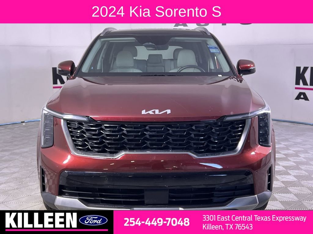 Used 2024 Kia Sorento S w/ Panoramic Sunroof Package image 2