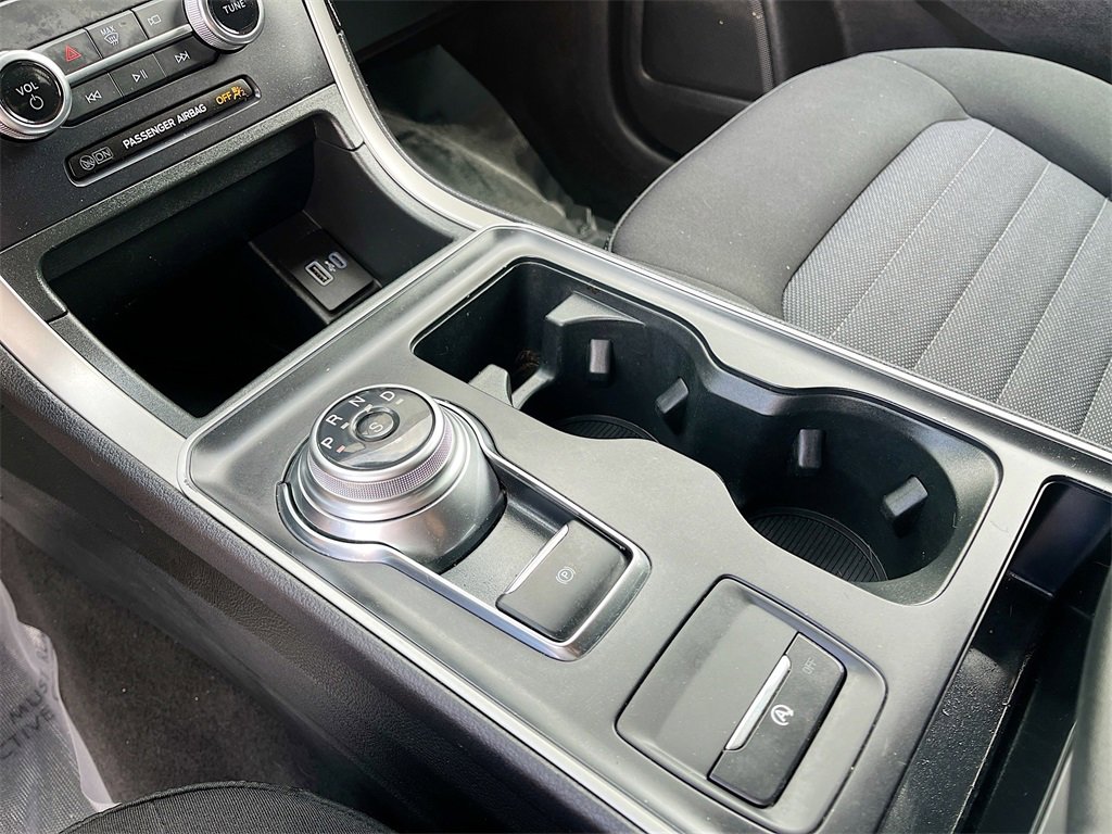 Used 2024 Ford Edge SE image 16