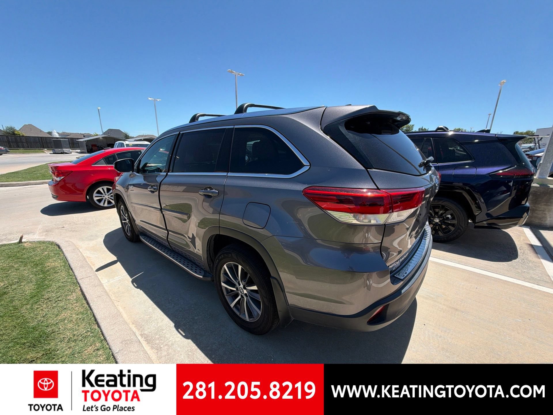 Used 2018 Toyota Highlander XLE AWD/4WD image 5