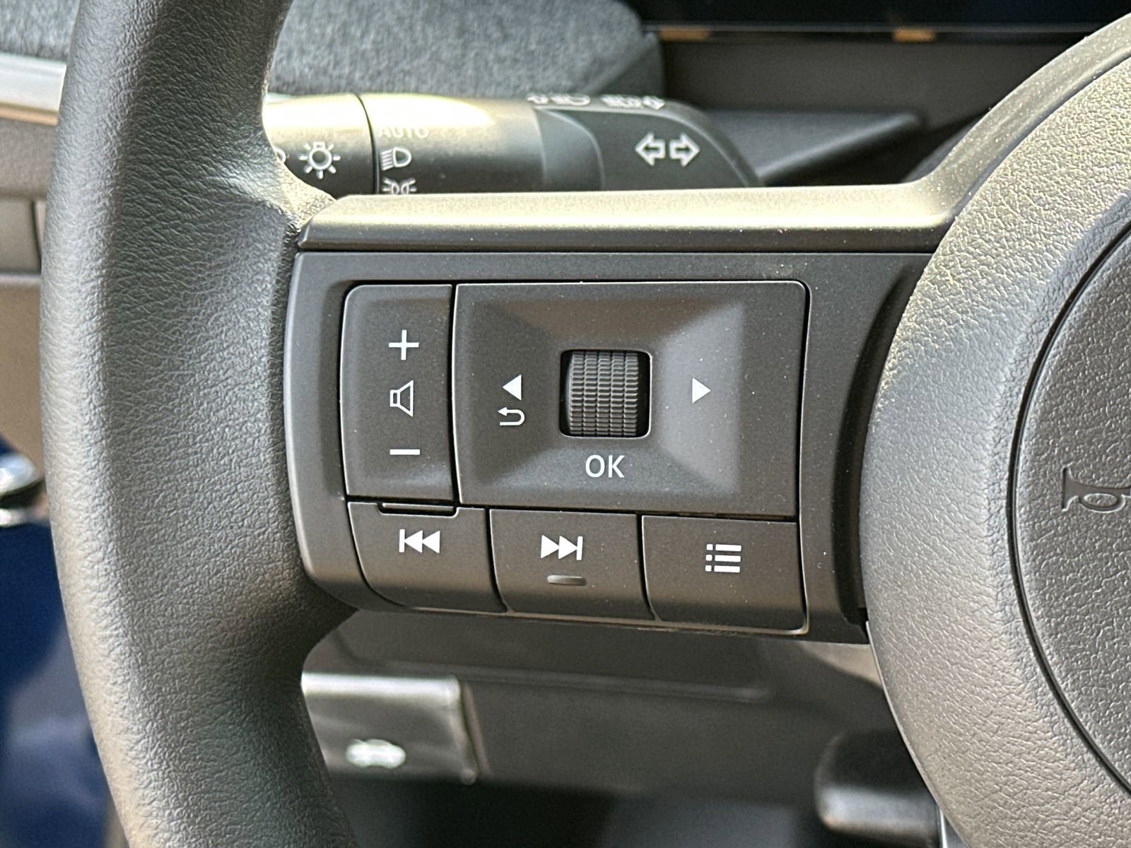 New 2026 Nissan Kicks S FWD image 23
