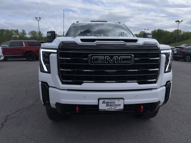 Used 2025 GMC Sierra 2500 AT4 w/ AT4 Premium Plus Package AWD/4WD image 6