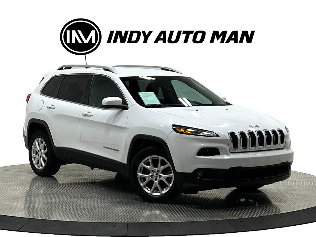 Used 2018 Jeep Cherokee Latitude Plus w/ Comfort/Convenience Group image 2