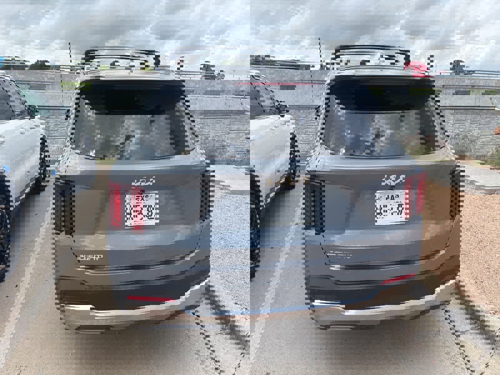 Used 2025 Kia Sorento S w/ Panoramic Sunroof Package image 2