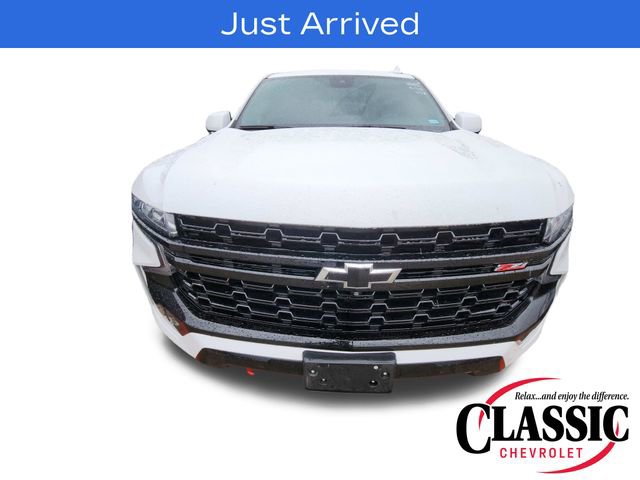Used 2023 Chevrolet Tahoe Z71 w/ Luxury Package AWD/4WD image 3