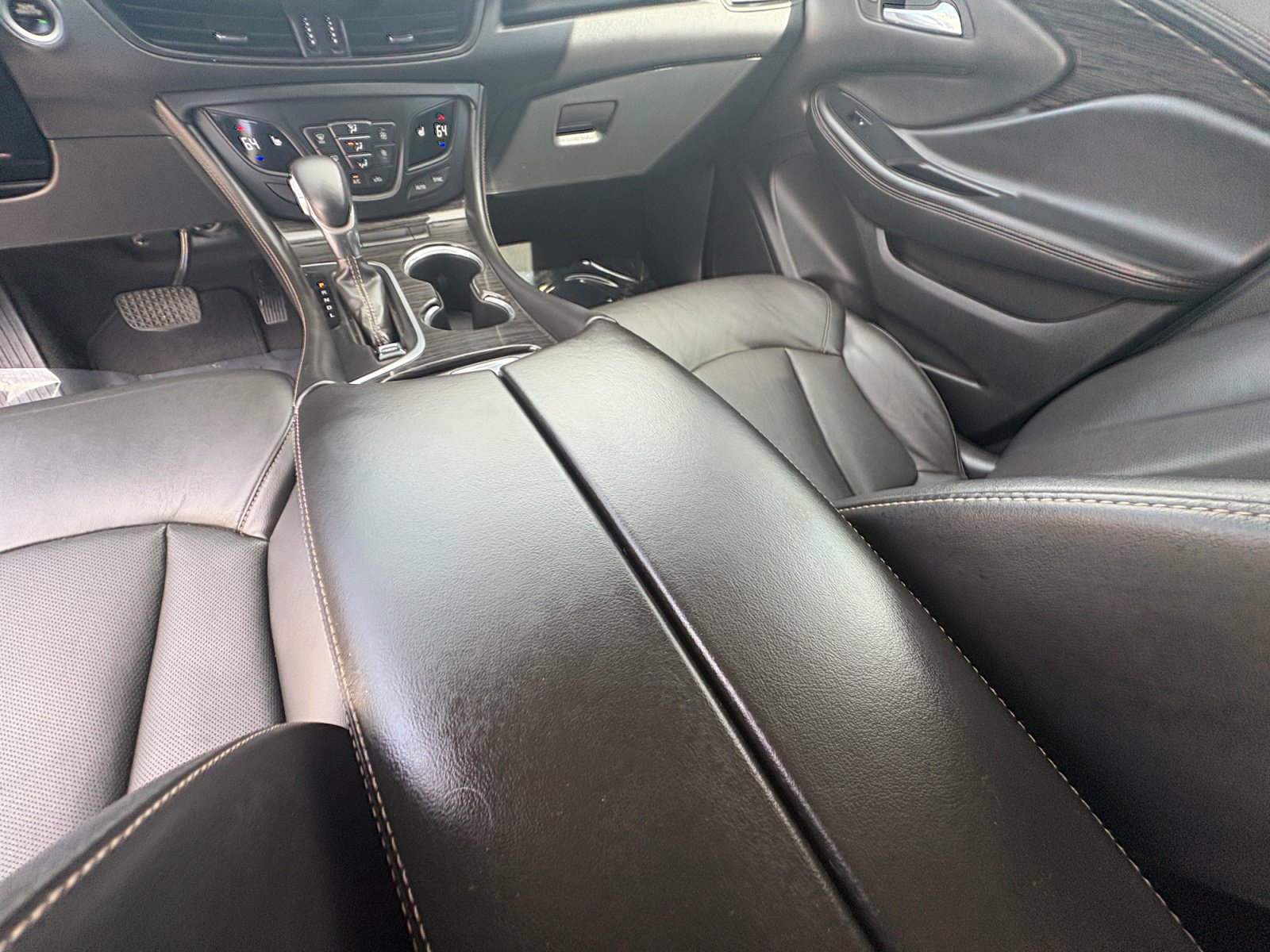 Used 2017 Buick Envision Essence FWD image 15